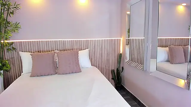 Snapshot of GeorginaReyes chatting on January 14, 2026, 10:47 pm GeorginaReyes online show from January 14, 2026, 10:47 pm