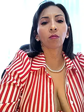 Mrsvictoriaaa online show from January 8, 2026, 8:11 pm