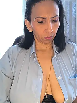 Mrsvictoriaaa online show from July 18, 2026, 6:45 pm