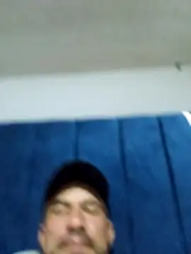 Iuver online show from April 11, 2026, 7:51 pm