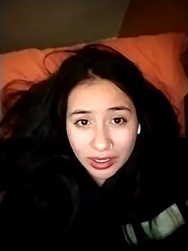 sweetie  annieee online show from February 26, 2026, 4:33 am