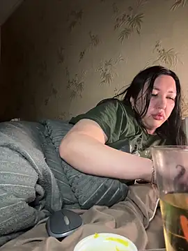 Naughtbaby 2025 online show from January 17, 2026, 3:06 pm