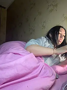 Naughtbaby 2025 online show from April 15, 2026, 1:01 am