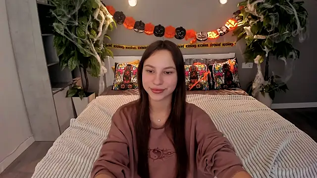 PaigePrado online show from October 29, 2025, 1:35 pm