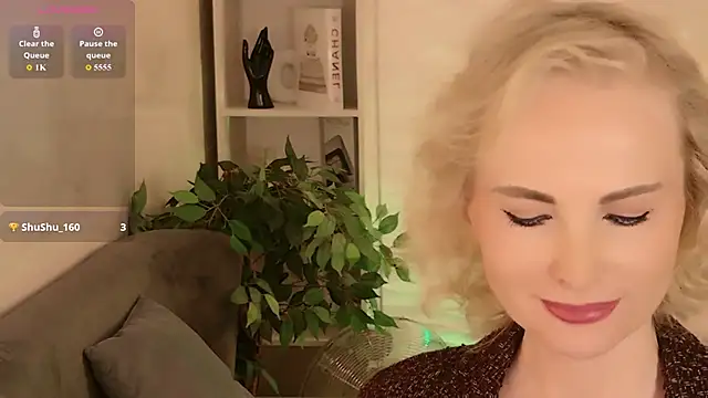 Snapshot of Sandra_Kind chatting on May 31, 2026, 5:48 am Sandra Kind online show from May 31, 2026, 5:48 am