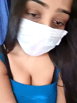 COZY ROZI online show from March 22, 2025, 6:47 pm