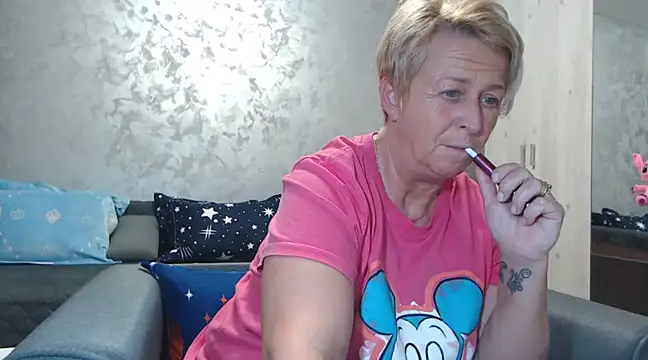 RosesandLillies online show from February 25, 2025, 6:09 pm