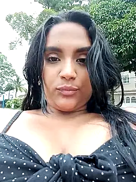 victoria roussee online show from March 7, 2025, 12:12 pm