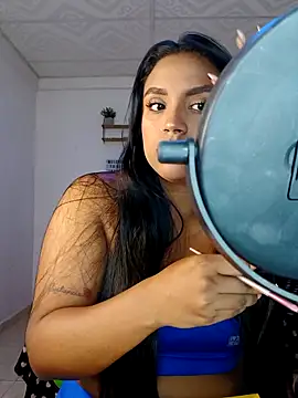 victoria roussee online show from October 25, 2025, 12:13 pm