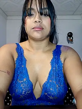 victoria roussee online show from November 23, 2025, 11:21 am