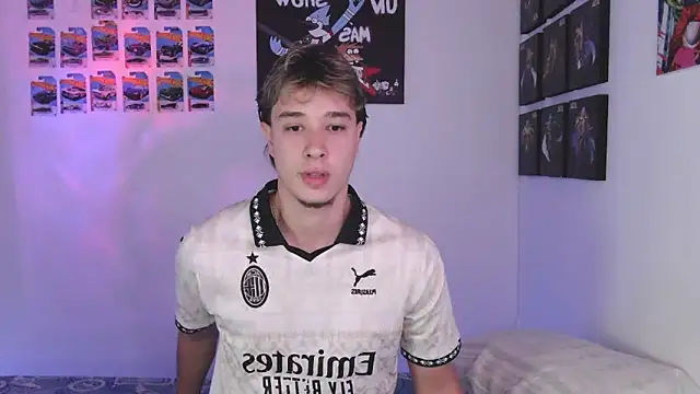 jack walker190 online show from December 2, 2025, 8:37 pm