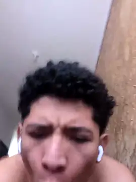 Snapshot of Magno_03 chatting on October 24, 2025, 4:03 pm Magno 03 online show from October 24, 2025, 4:03 pm