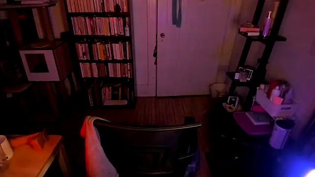 Snapshot of Rosiee69_ chatting on March 12, 2026, 12:44 pm Rosiee69 online show from March 12, 2026, 12:44 pm