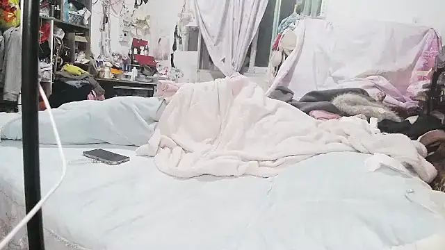 hebe-02 online show from April 12, 2026, 2:22 pm