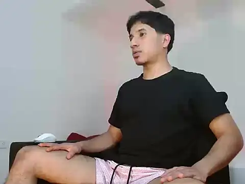 AngelHil online show from October 27, 2025, 4:16 am