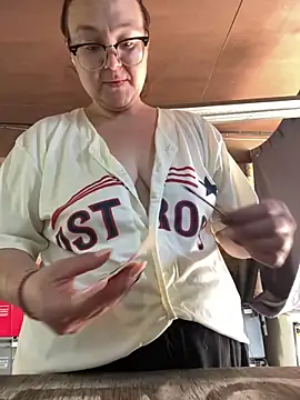 HTXBELLE online show from February 28, 2026, 6:53 pm