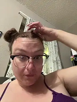 HTXBELLE online show from March 3, 2026, 2:39 am