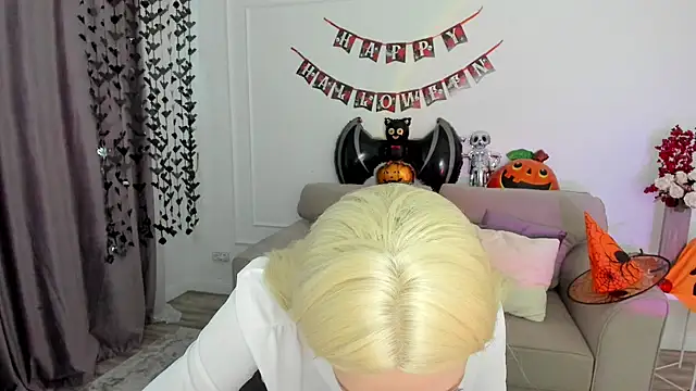 AmandaGracy 1 online show from October 30, 2025, 4:25 am