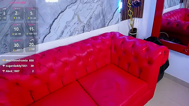 Snapshot of Guxplo_ chatting on March 21, 2025, 11:23 pm Guxplo online show from March 21, 2025, 11:23 pm