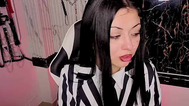 Snapshot of Guxplo_ chatting on October 29, 2025, 4:09 pm Guxplo online show from October 29, 2025, 4:09 pm