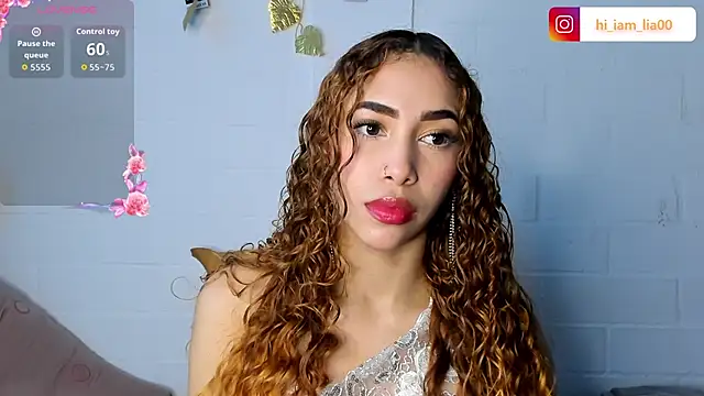 LiaHansson online show from November 24, 2025, 6:18 pm