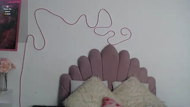 emily-777 online show from September 17, 2025, 10:44 pm