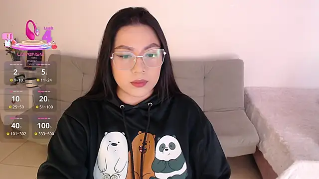 emily-777 online show from November 6, 2025, 7:04 pm