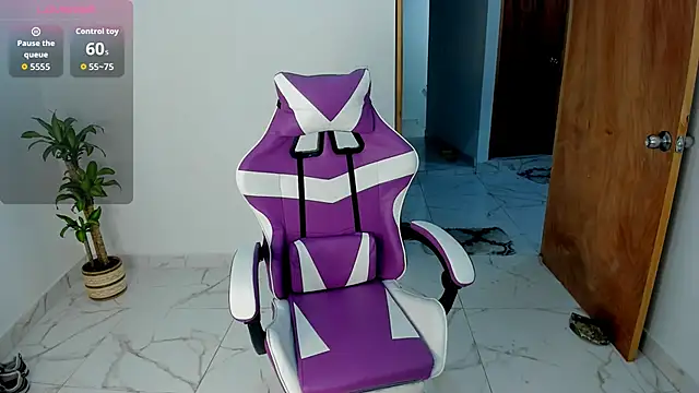 sofii juanita nice online show from April 16, 2026, 2:01 am