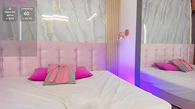 SalomeeHills online show from March 20, 2025, 5:04 pm