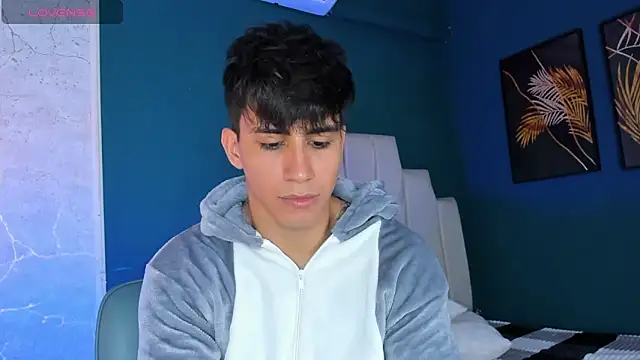 Allex Cano online show from December 18, 2025, 3:45 am