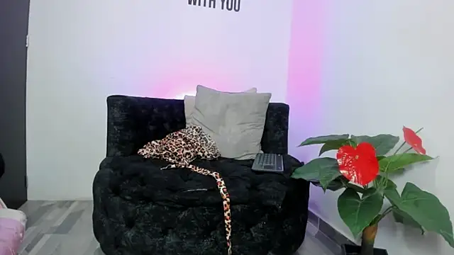 Zamira Taylor online show from March 7, 2025, 1:53 am