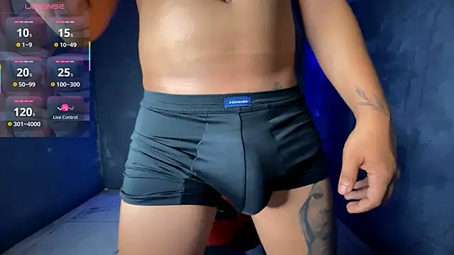 jeffvalemtino online show from October 21, 2025, 11:27 pm