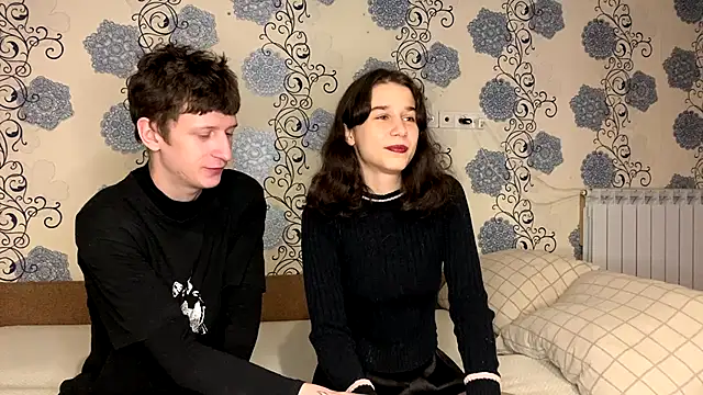 baby lesi online show from November 11, 2025, 4:07 pm