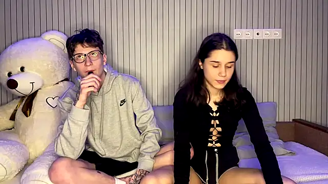 baby lesi online show from March 11, 2026, 4:57 pm