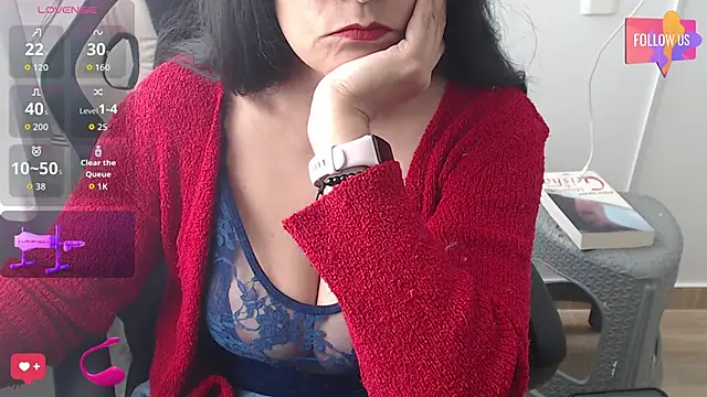 Snapshot of Sexyqueen_mature_ chatting on October 14, 2025, 5:03 pm Sexyqueen mature online show from October 14, 2025, 5:03 pm