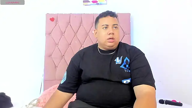 MICHAEL AND SHARON online show from October 22, 2025, 4:13 am