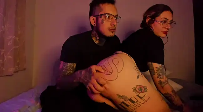 Snapshot of inksexdream chatting on March 2, 2025, 1:47 am inksexdream online show from March 2, 2025, 1:47 am