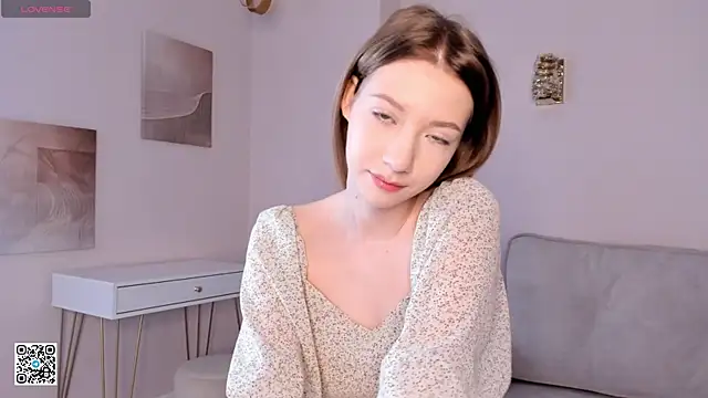 SunnivaCovil online show from February 28, 2025, 11:14 am