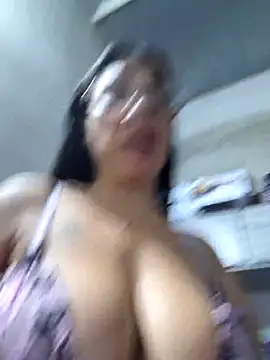 hot veteran01 online show from April 15, 2026, 11:17 am