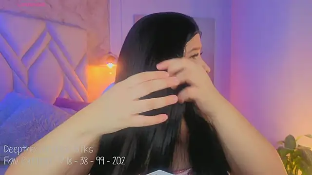 Snapshot of Leaa_Cox chatting on April 30, 2026, 8:15 pm Leaa Cox online show from April 30, 2026, 8:15 pm