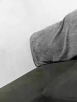 LindosPies online show from March 8, 2025, 4:45 am