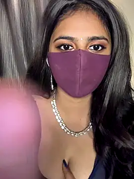 Dishasarmaa05 online show from October 25, 2025, 2:02 pm