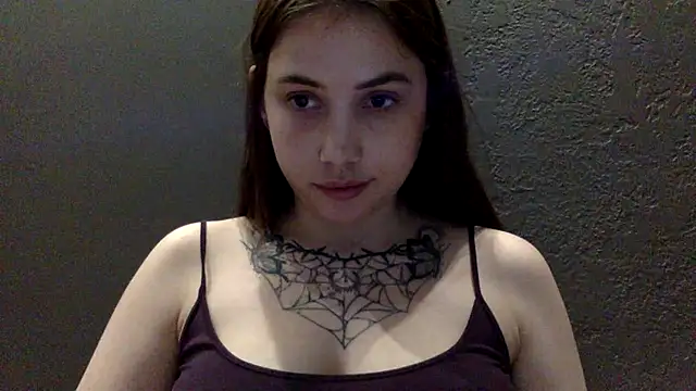 bysinka18 online show from April 17, 2026, 7:28 pm