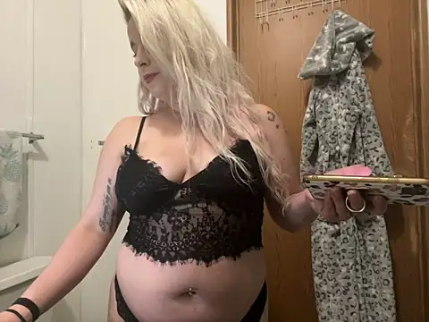 sexylilb17 online show from March 18, 2025, 3:20 am