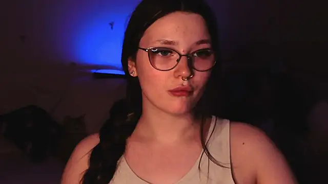 milliedoll online show from June 3, 2026, 2:33 pm