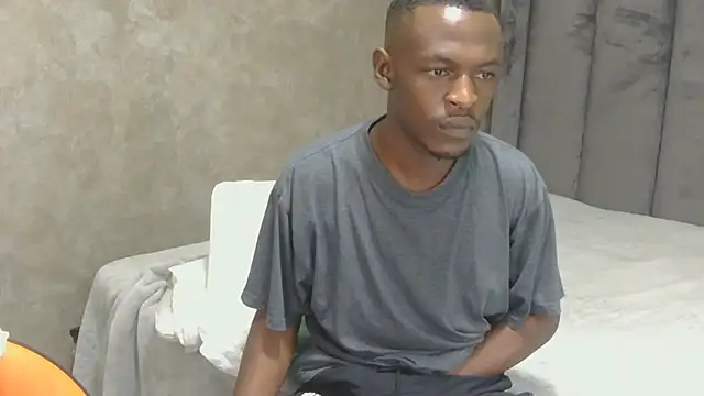 Snapshot of Justusual444 chatting on January 13, 2026, 5:13 am Justusual444 online show from January 13, 2026, 5:13 am