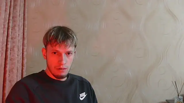 Snapshot of frama666 chatting on November 17, 2025, 10:04 pm frama666 online show from November 17, 2025, 10:04 pm