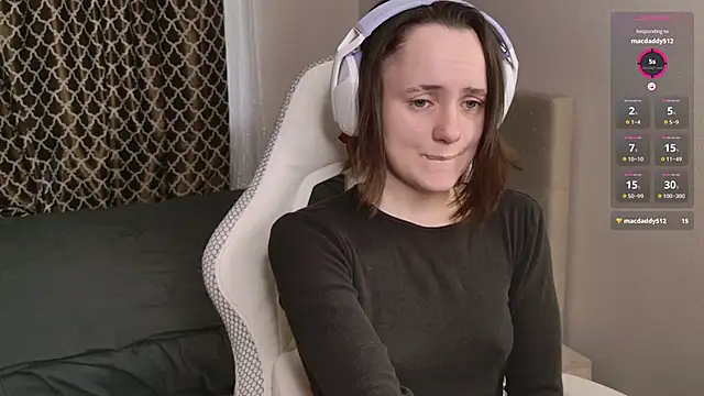 Luna Loveee online show from September 29, 2025, 5:45 am