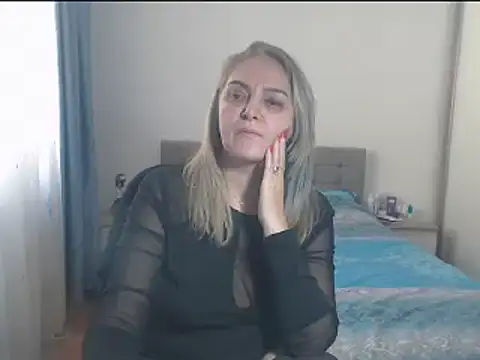 Snapshot of MatureDiana chatting on January 10, 2025, 12:36 pm MatureDiana online show from January 10, 2025, 12:36 pm