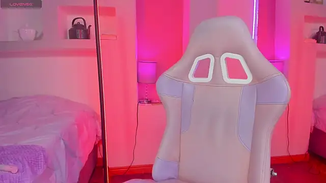 Snapshot of Selene_bennet chatting on July 18, 2026, 3:44 am Selene bennet online show from July 18, 2026, 3:44 am